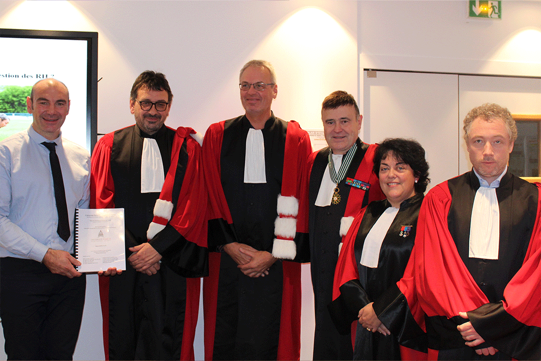 Photo de la soutenance de thèse de Robin Pavie